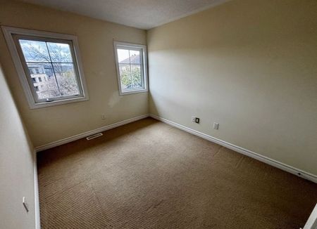 For Lease - 289 Titanium Private Unit# B, Orleans - Convent Glen and Area, Ontario - Photo 5