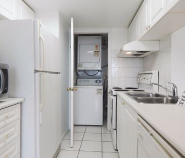 For Lease - 8 Hillcrest Avenue Unit# 2303, Toronto, Ontario - Photo 4