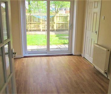 3 bedroom terraced house to rent - Photo 4