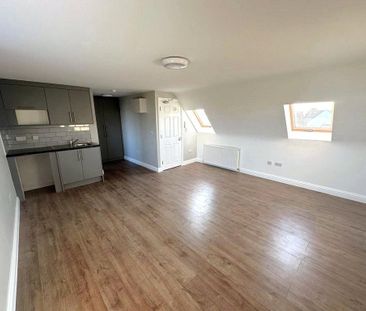 1 bedroom semi-detached house to rent - Photo 3