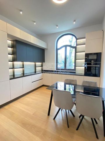 Beautifully Renovated Five-Bedroom House - Dorobanti - Photo 4