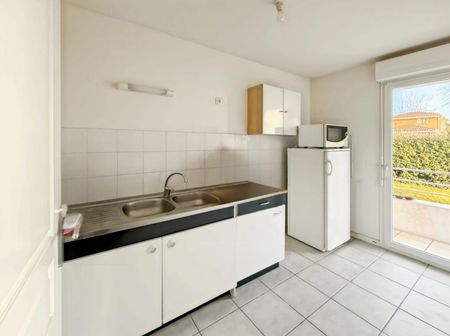 Location Appartement 2 pièces 47m² MONT DE MARSAN 40000 - Photo 3