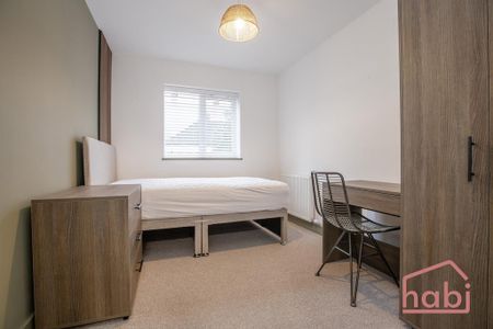 6 bedroom semi-detached house to rent - Photo 3