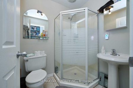 For Lease - 89 Simcoe Street, Orillia, Ontario - Photo 2