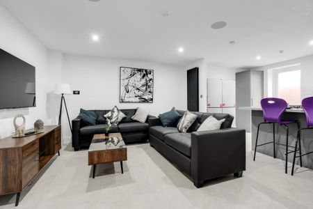 6 bedroom house to rent - Photo 2