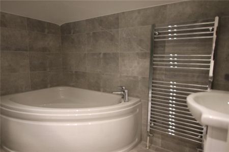 1 bedroom detached house to rent - Photo 5