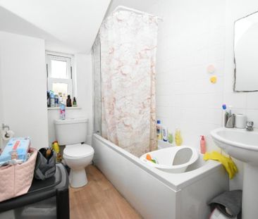 2 bedroom terraced house to rent - Photo 6