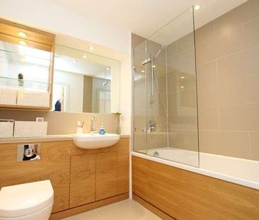 River Walk, Kingston, KT2 - Photo 1