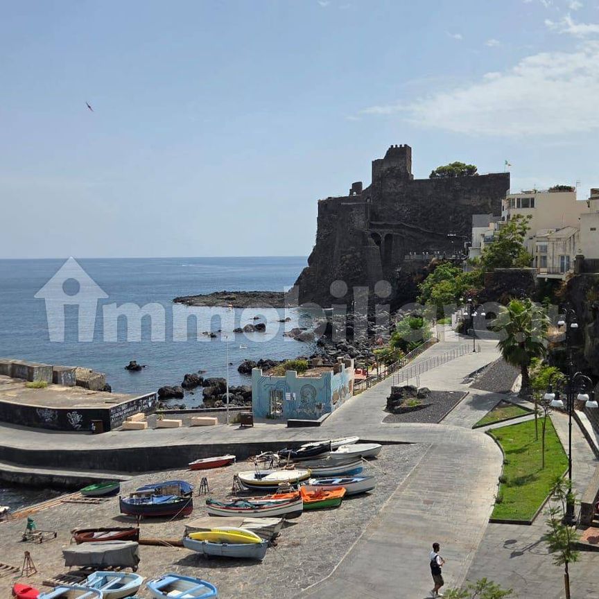 Trilocale via Re Martino 206, Centro, Aci Castello - Foto 1