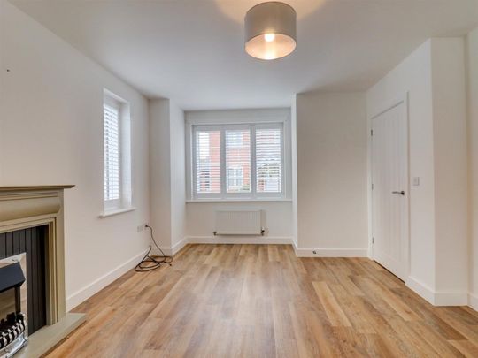 3 BED Semi-detached house To rent - Photo 1