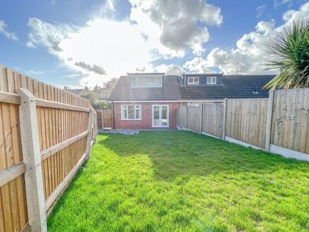 2 bedroom bungalow to rent - Photo 5