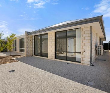 Brand New Modern Home in Prime Lakelands Location! - Photo 3