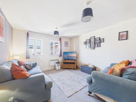 2 bedroom flat to rent - Photo 2