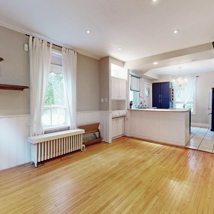 For Lease - 149 Worsley Street, Barrie, Ontario - Photo 1