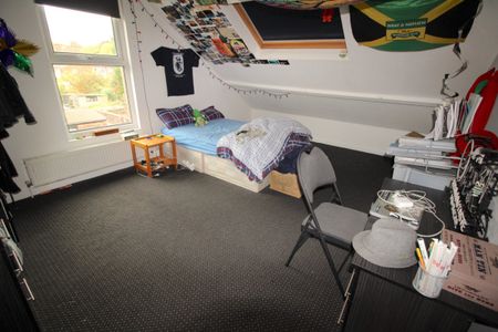 4 Bed - 5B Chestnut Avenue, Hyde Park, Leeds - LS6 1AZ - Student - Photo 4