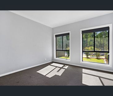 28 Izaac Cct, Jordan Springs, NSW 2747 - Photo 2