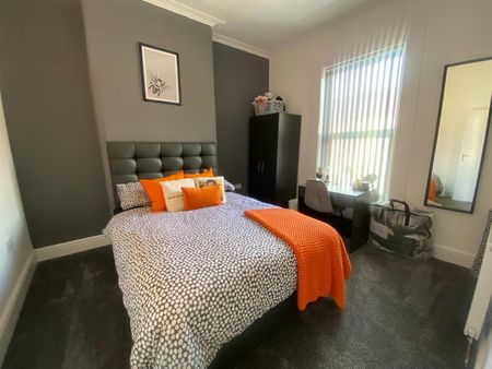 Esher Road, Liverpool - Photo 3