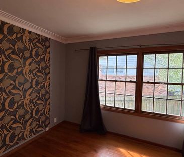 Spacious 3-Bedroom Family Home in Papakura - Photo 3
