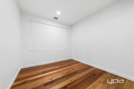 WHAT A LOCATION! - Photo 4