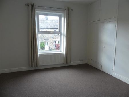 2 bedroom end of terrace house to rent - Photo 2