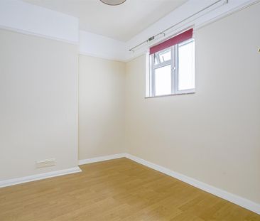 To Let 2 Bed Apartment - Photo 6