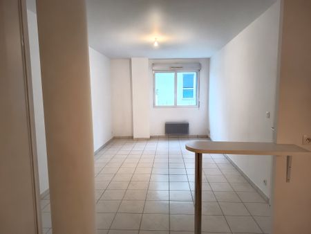 Location Appartement 2 pièces 44m² NANTES 44000 - Photo 2
