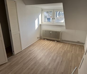 3 - Zimmer Dachgeschosswohnung in Hamburg Ottensen (Tönsfeldstraße 16) - Foto 1