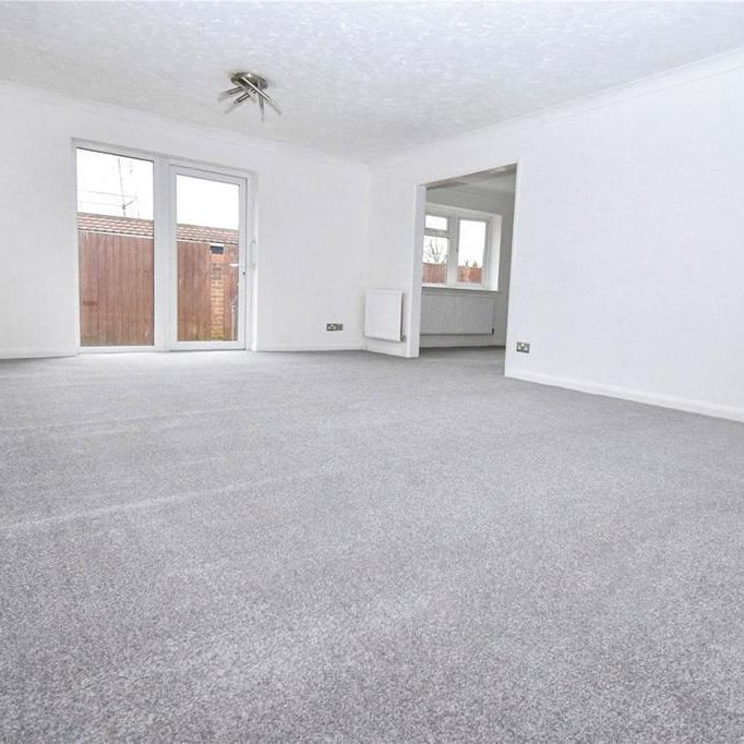4 bedroom bungalow to rent - Photo 1