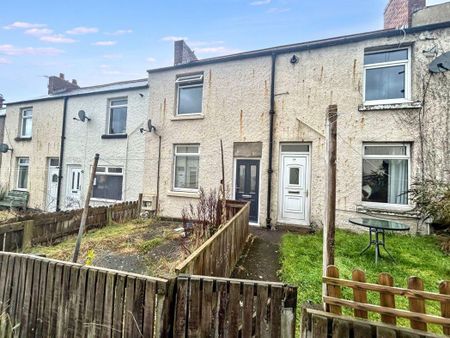 Hollings Terrace, Chopwell, Newcastle upon Tyne, Tyne and Wear, NE17 7LD - Photo 5