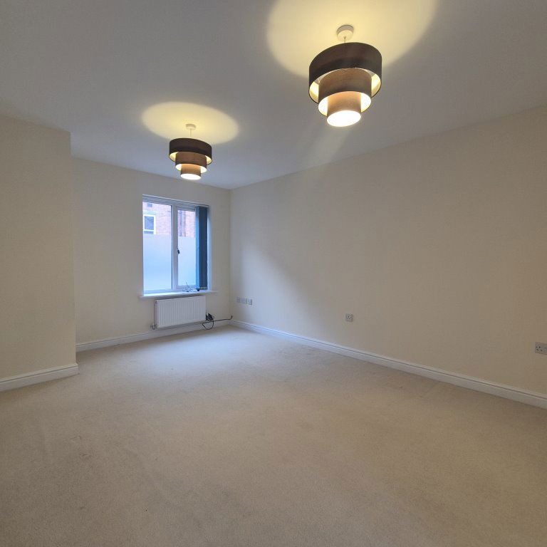 Marshall Crescent, Wordsley, Stourbridge, DY8 - Photo 1