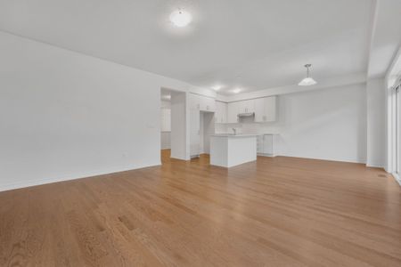 For Lease - 11 Gemini Drive, Barrie, Ontario - Photo 2