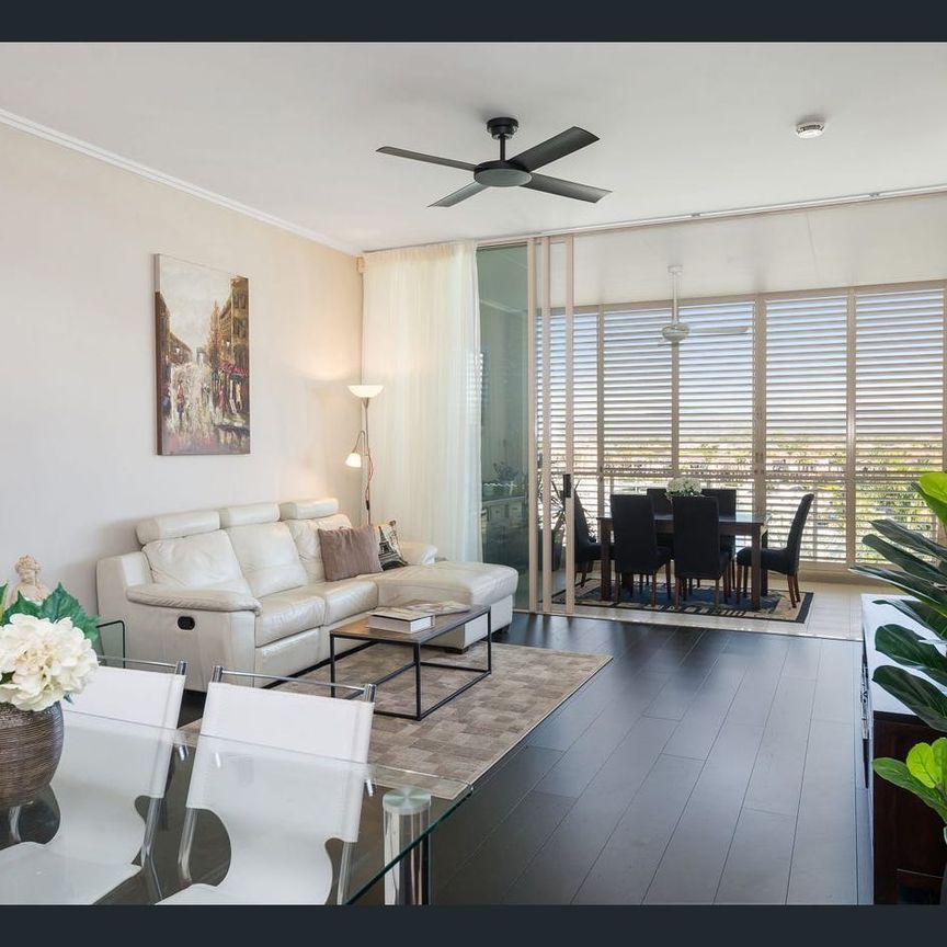 Penthouse with Massive Roof Top Entertaining Area - Photo 1