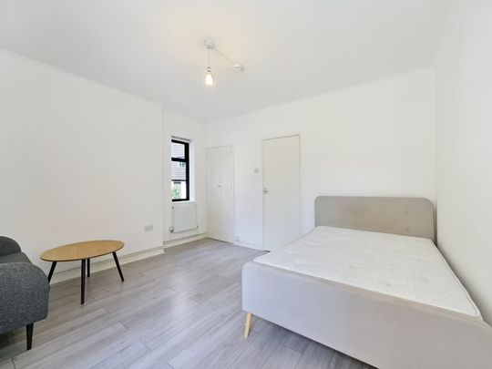 Studio apartment - Photo 1