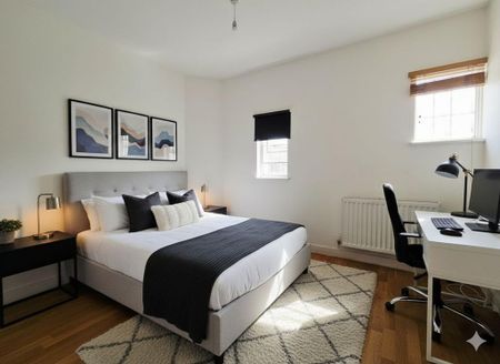 3 bedroom flat to rent - Photo 2