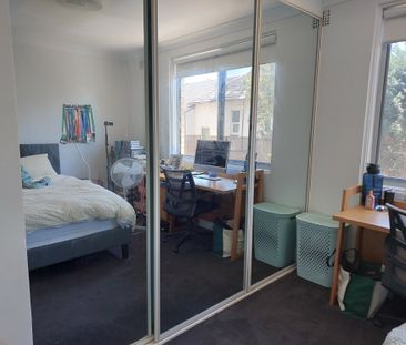 Wollstonecraft - Photo 1