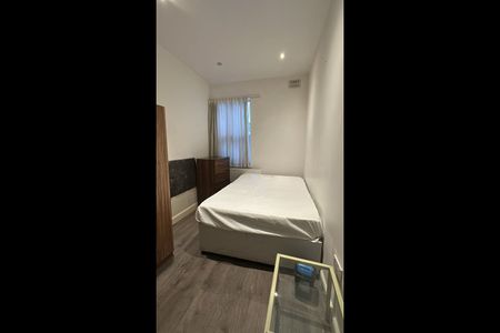 Room in a Shared House, Cricklewood Broadway, NW2 - Photo 4
