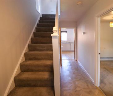 4 bedroom detached house to rent - Photo 5