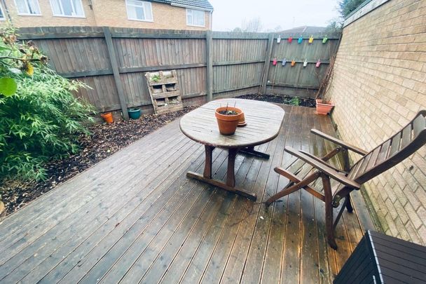 Stokesay Court - Photo 1