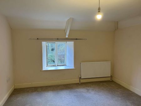 Detached Farmhouse set in a peaceful rural location to let on an initial term of 12 months. - Photo 5