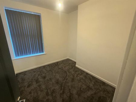 6 bedroom house to rent - Photo 2