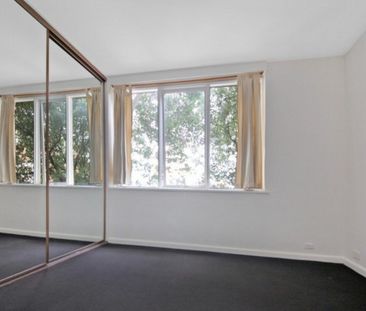 18/388 Toorak Road, South Yarra VIC 3141 - Apartment For Rent | Domain - Photo 2