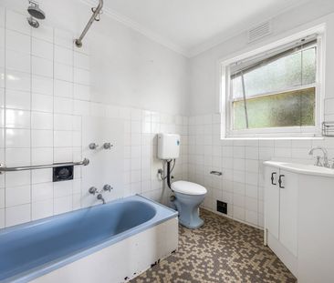 Two Bedroom Apartment in Amazing Location - Photo 4