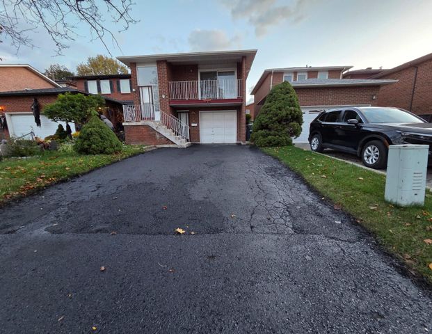 For Lease - 9 Deerpark Crescent, Brampton, Ontario - Photo 1