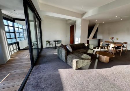Sun-filled living with marina views in a prime waterfront setting - Photo 2