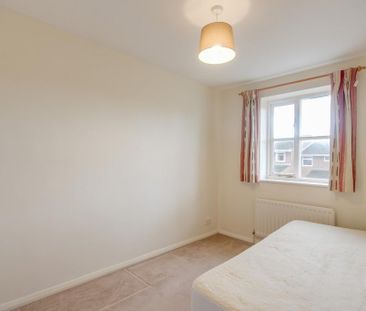 2 bedroom semi-detached house to rent - Photo 2