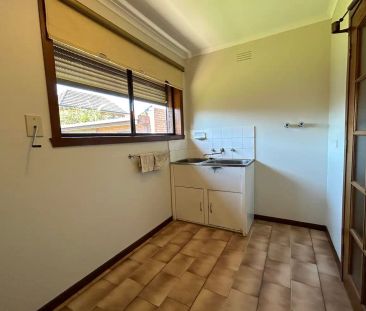 “Space, Security and Location” - Photo 5