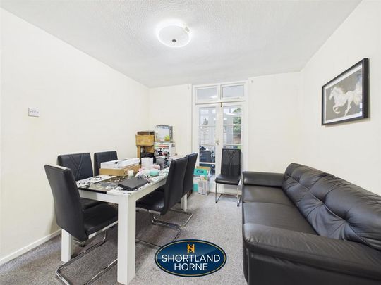 3 bedroom end of terrace house to rent - Photo 1