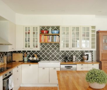 Spacious Family Home in a Peaceful West Pymble Setting - Photo 6