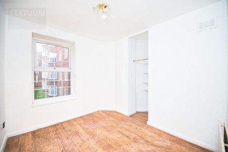 3 bedroom flat to rent - Photo 3