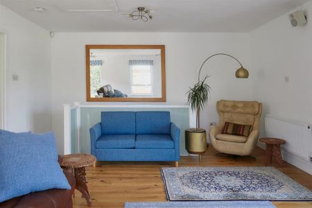 3 bedroom semi-detached house to rent - Photo 4